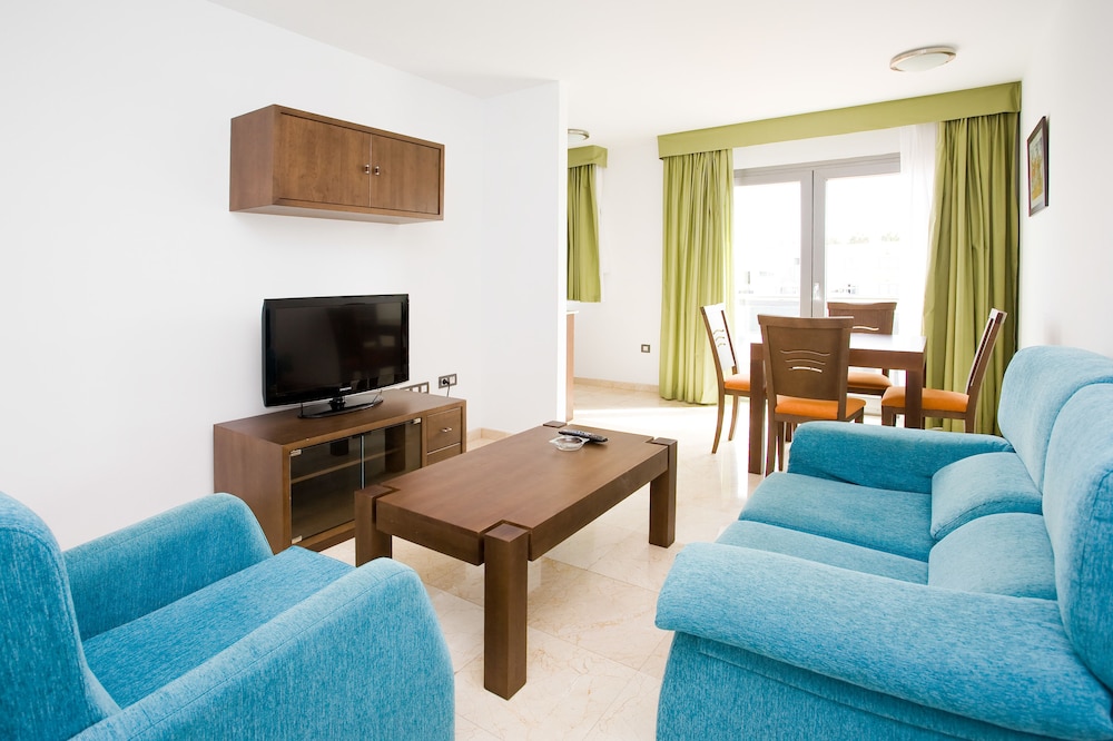 Hotel LIVVO Corralejo Beach — Hotel rooms in Corralejo, Canary Islands