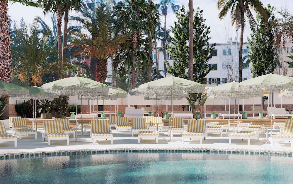 TANGERINE by HONNE Hotels — Swimming pool in Magaluf, Balearic Islands