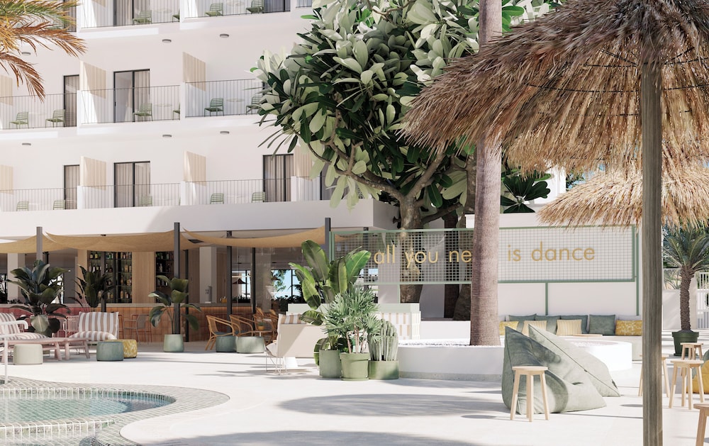 TANGERINE by HONNE Hotels — Hotel building in Magaluf, Balearic Islands