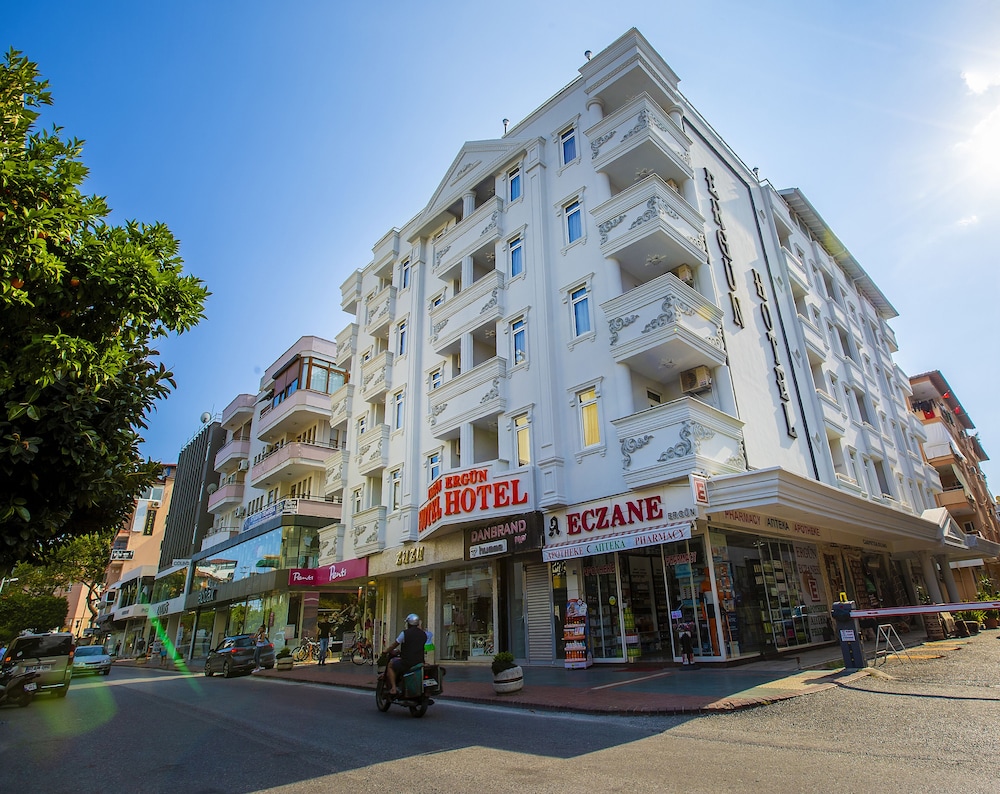 Ergun Hotel — Hotel building in Alanya