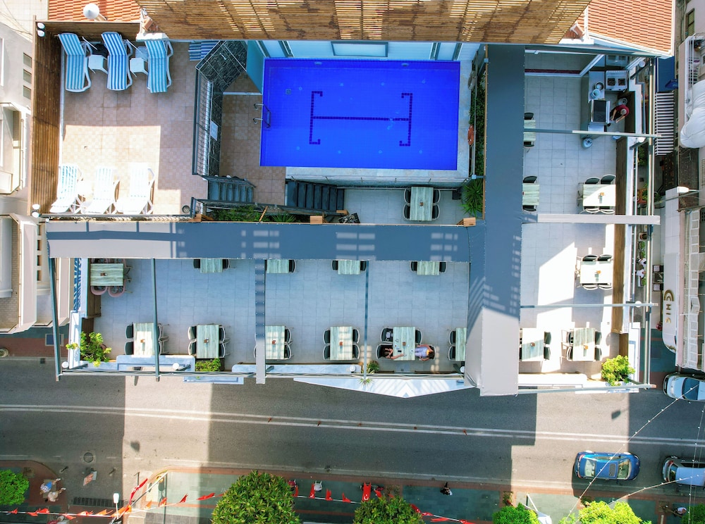 Ergun Hotel — Swimming pool in Alanya