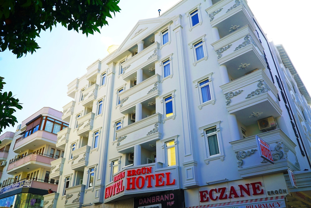 Ergun Hotel — Hotel building in Alanya