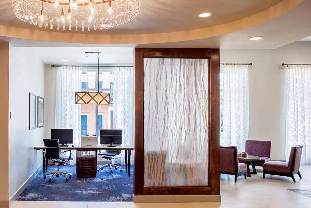 Homewood Suites by Hilton New Orleans French Quarter — Hotel building in New Orleans, Louisiana
