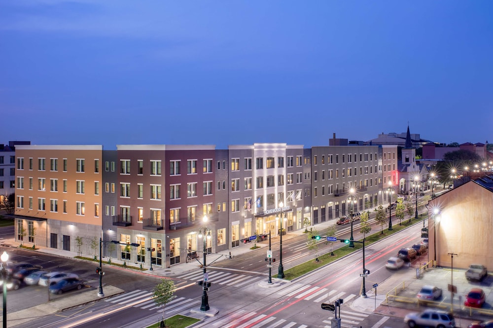 Homewood Suites by Hilton New Orleans French Quarter — Hotel building in New Orleans, Louisiana