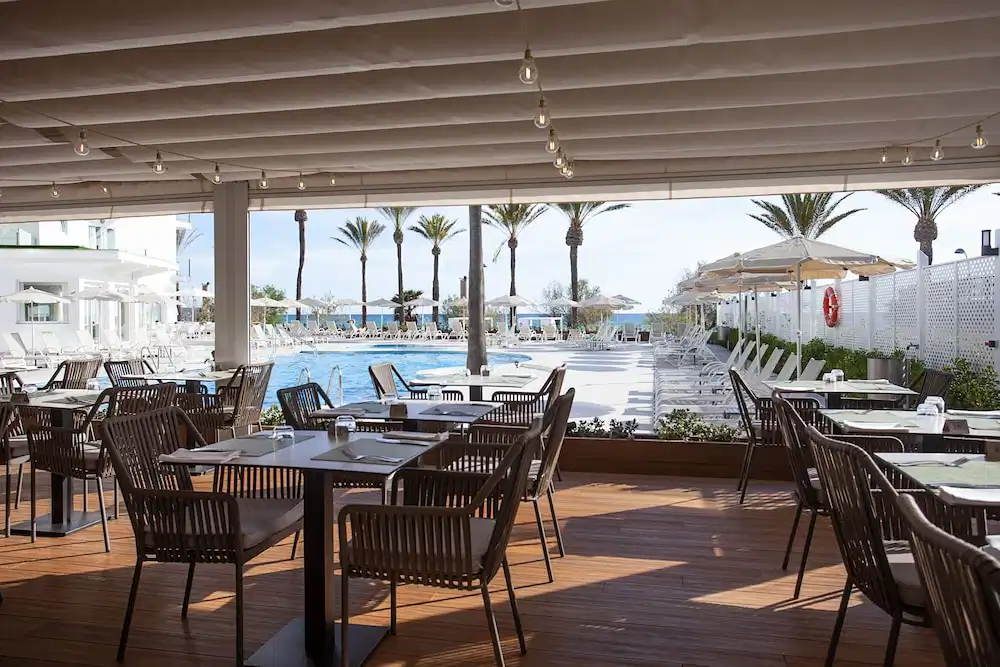 Hotel HSM Golden Playa — Restaurant & bars in Playa de Palma, Balearic Islands