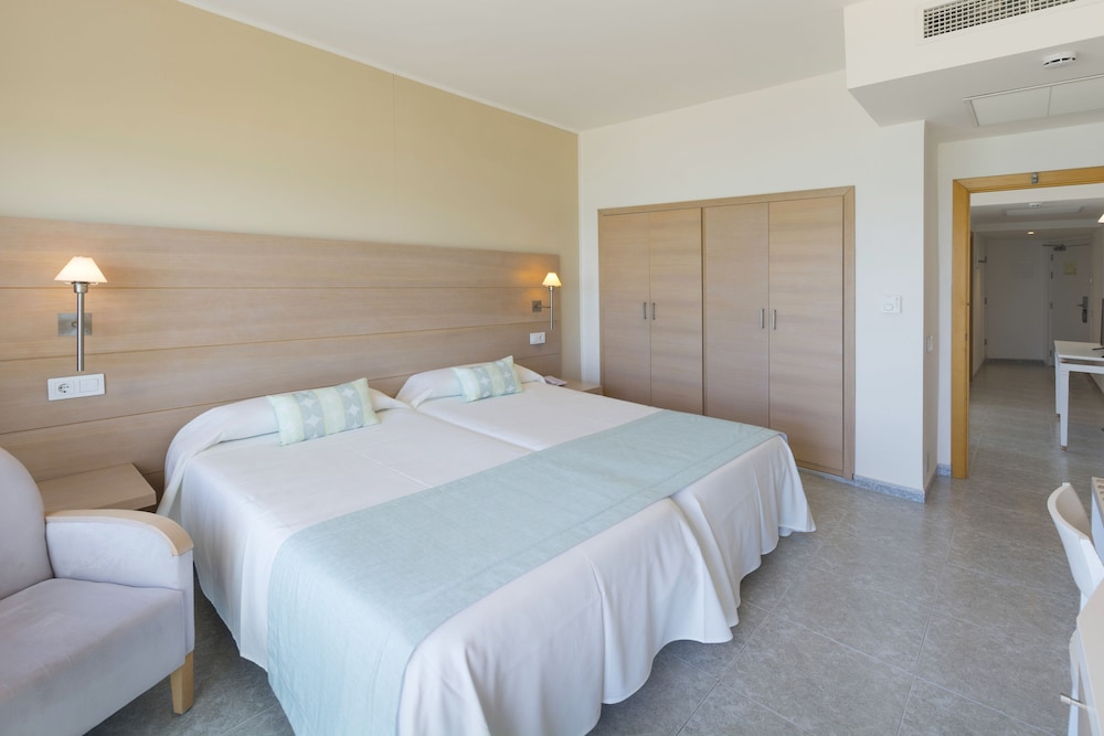 Hotel HSM Golden Playa — Hotel rooms in Playa de Palma, Balearic Islands