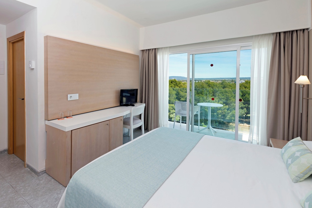 Hotel HSM Golden Playa — Hotel rooms in Playa de Palma, Balearic Islands