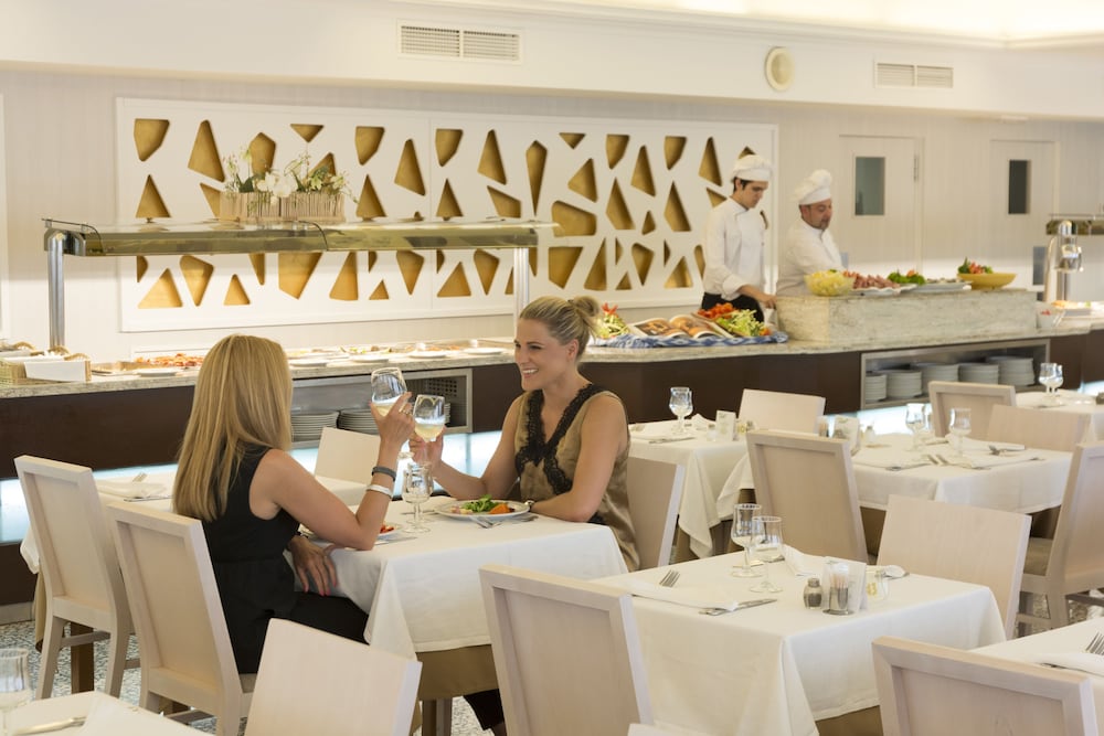 Hotel HSM Golden Playa — Restaurant & bars in Playa de Palma, Balearic Islands