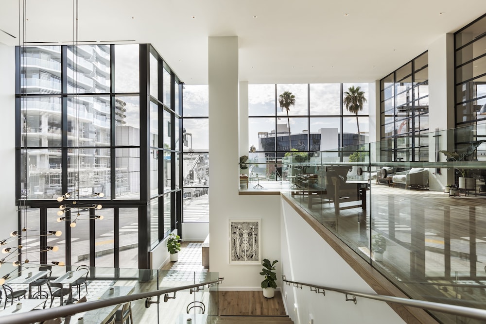 Kimpton Everly Hotel Hollywood by IHG — Hotel building in Los Angeles, California