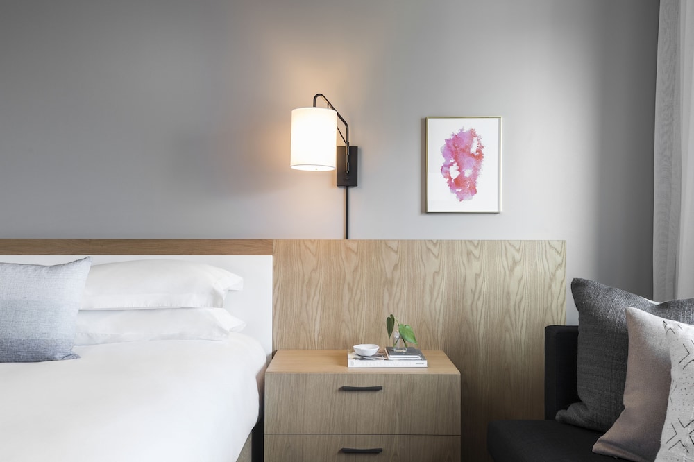 Kimpton Everly Hotel Hollywood by IHG — Hotel rooms in Los Angeles, California