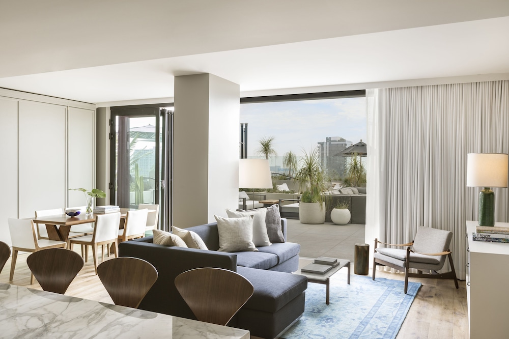Kimpton Everly Hotel Hollywood by IHG — Hotel rooms in Los Angeles, California