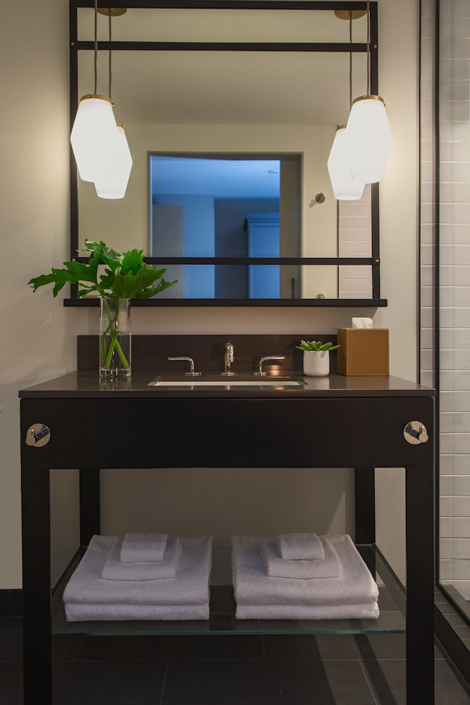 Kimpton Everly Hotel Hollywood by IHG — Hotel rooms in Los Angeles, California