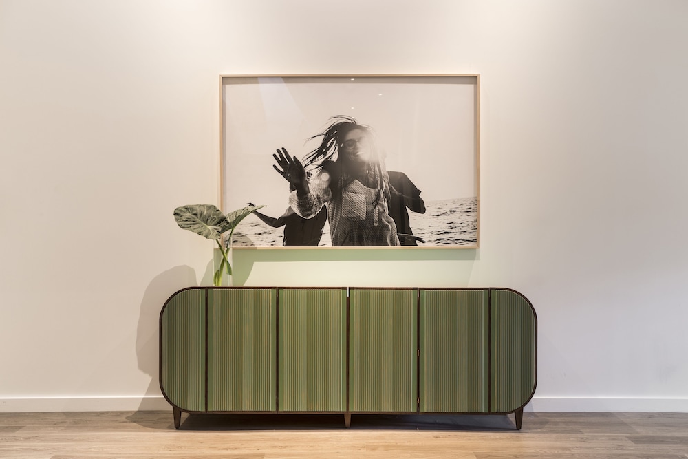 Kimpton Everly Hotel Hollywood by IHG — Hotel rooms in Los Angeles, California