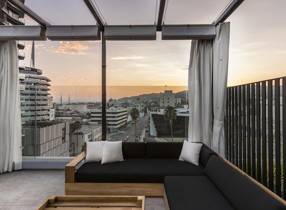 Kimpton Everly Hotel Hollywood by IHG — Hotel rooms in Los Angeles, California