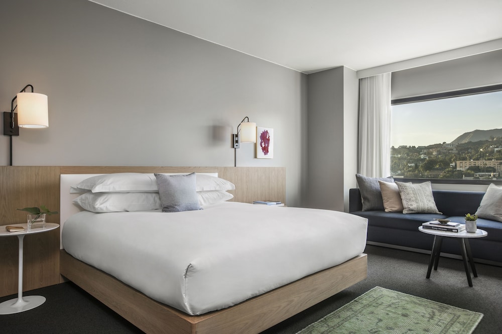 Kimpton Everly Hotel Hollywood by IHG — Hotel rooms in Los Angeles, California