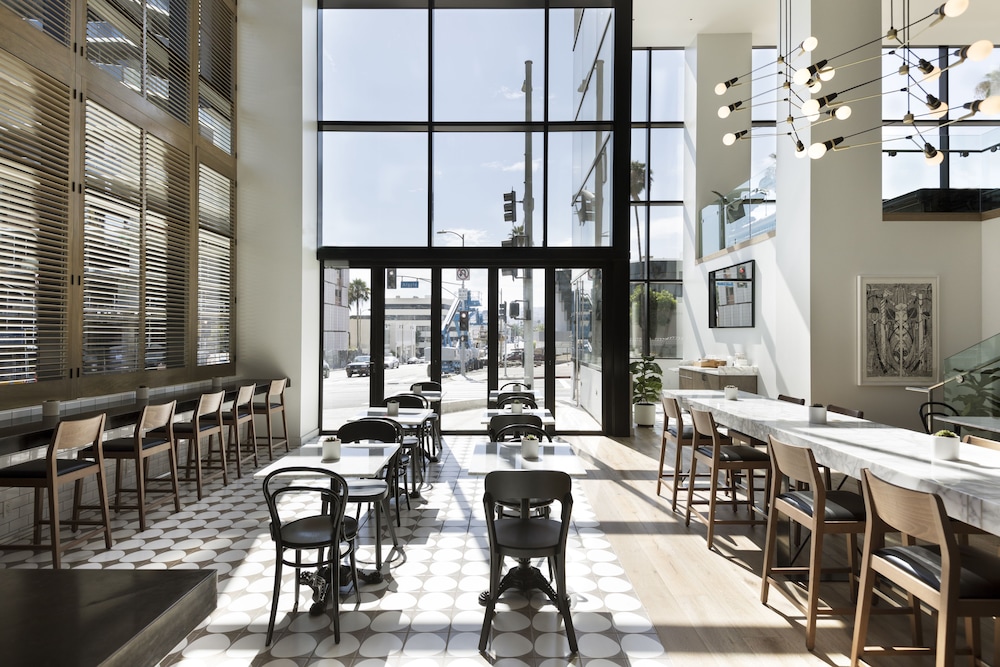 Kimpton Everly Hotel Hollywood by IHG — Restaurant & bars in Los Angeles, California