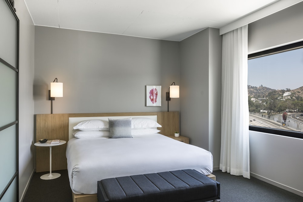 Kimpton Everly Hotel Hollywood by IHG — Hotel rooms in Los Angeles, California