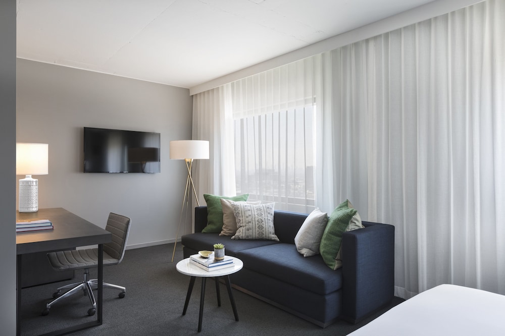 Kimpton Everly Hotel Hollywood by IHG — Hotel rooms in Los Angeles, California