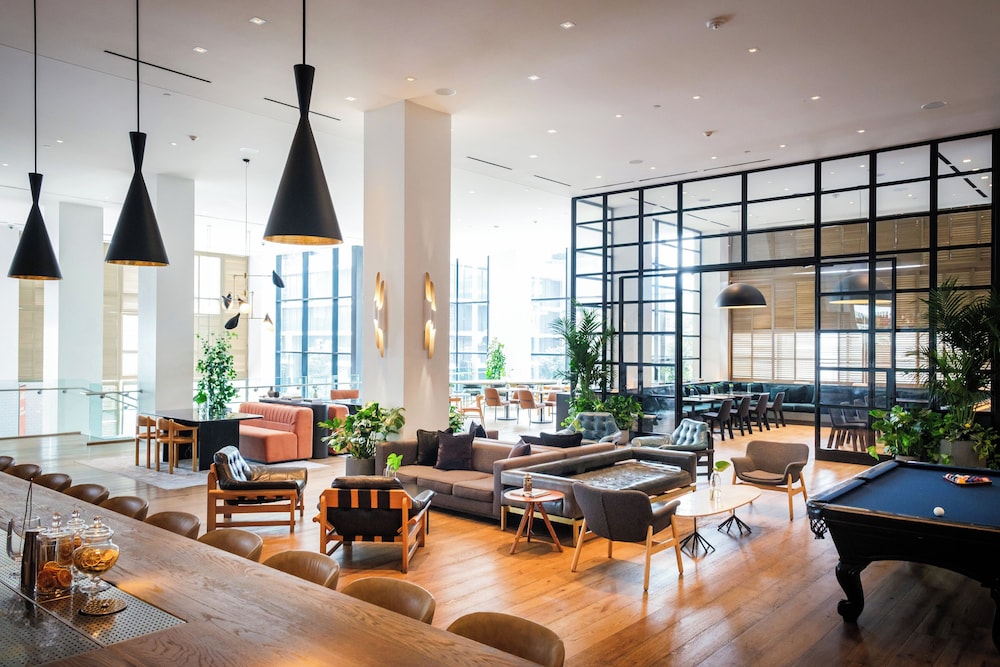 Kimpton Everly Hotel Hollywood by IHG — Restaurant & bars in Los Angeles, California