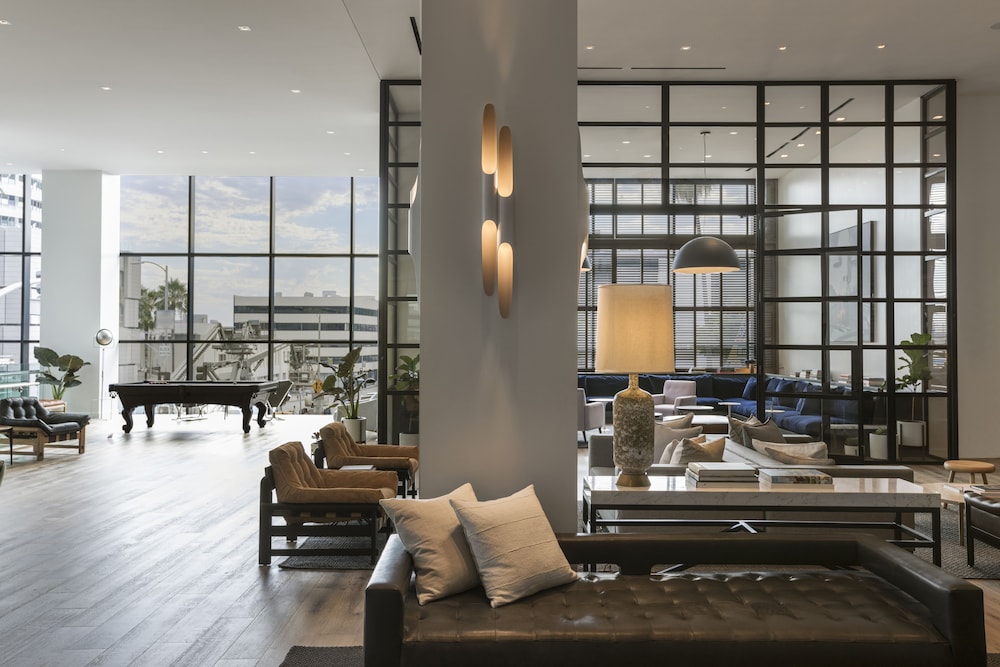 Kimpton Everly Hotel Hollywood by IHG — Restaurant & bars in Los Angeles, California