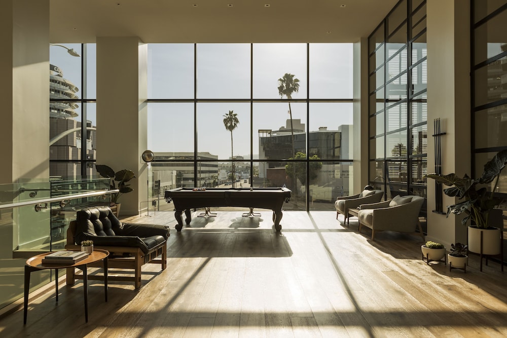Kimpton Everly Hotel Hollywood by IHG — Hotel rooms in Los Angeles, California