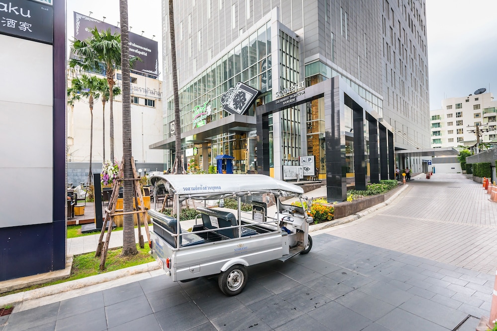 Somerset Sukhumvit Thonglor Bangkok — Hotel building in Bangkok, Bangkok