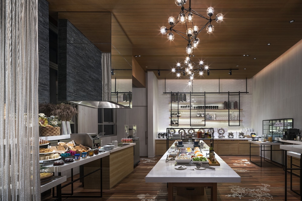 Somerset Sukhumvit Thonglor Bangkok — Restaurant & bars in Bangkok, Bangkok