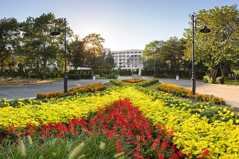 Primoretz Grand Hotel & SPA — Hotel building in Bourgas, Burgas Region