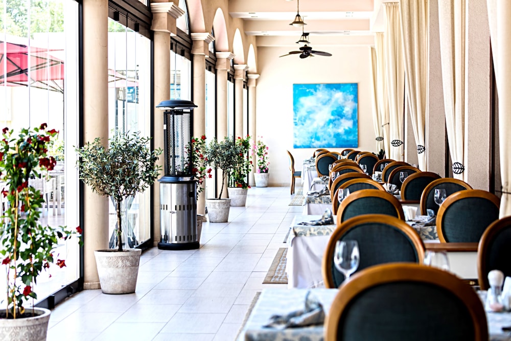 Primoretz Grand Hotel & SPA — Restaurant & bars in Bourgas, Burgas Region