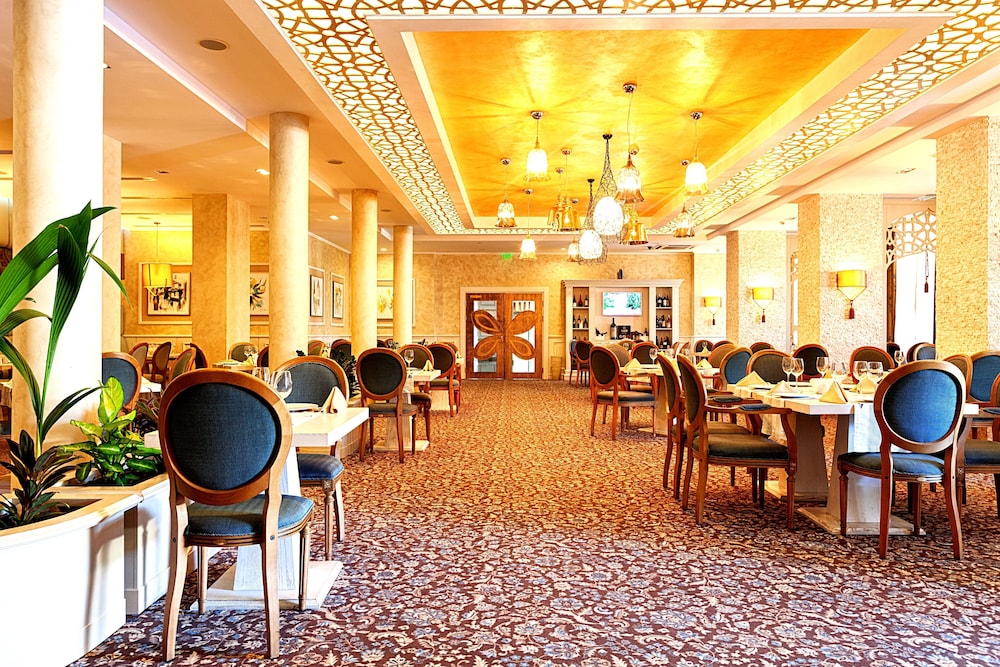 Primoretz Grand Hotel & SPA — Restaurant & bars in Bourgas, Burgas Region
