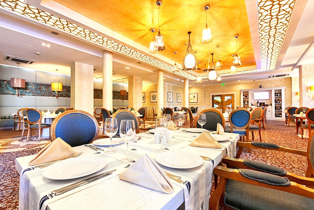 Primoretz Grand Hotel & SPA — Restaurant & bars in Bourgas, Burgas Region