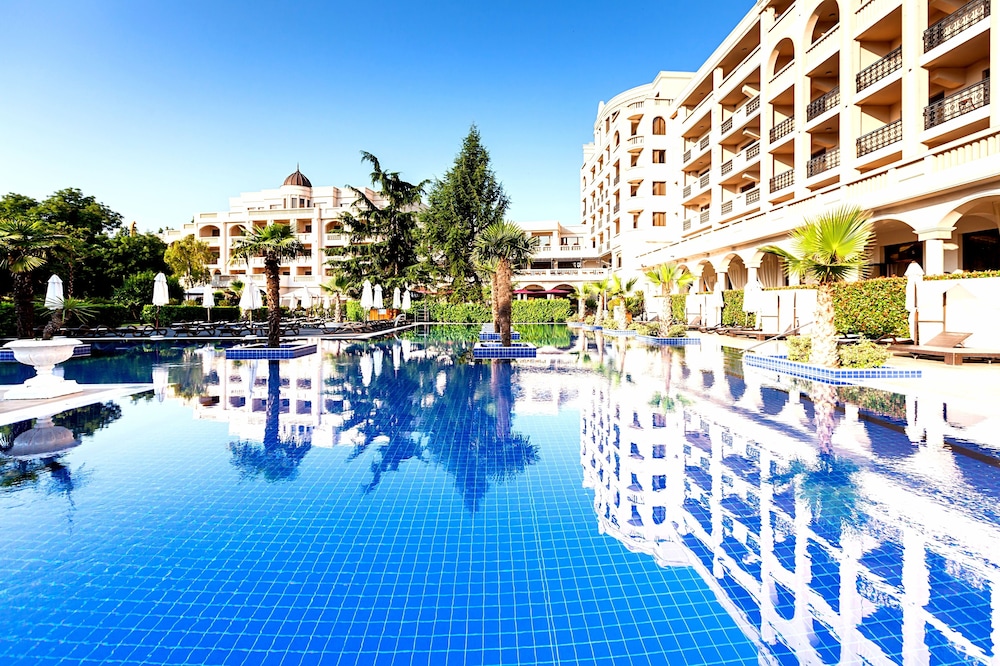 Primoretz Grand Hotel & SPA — Swimming pool in Bourgas, Burgas Region