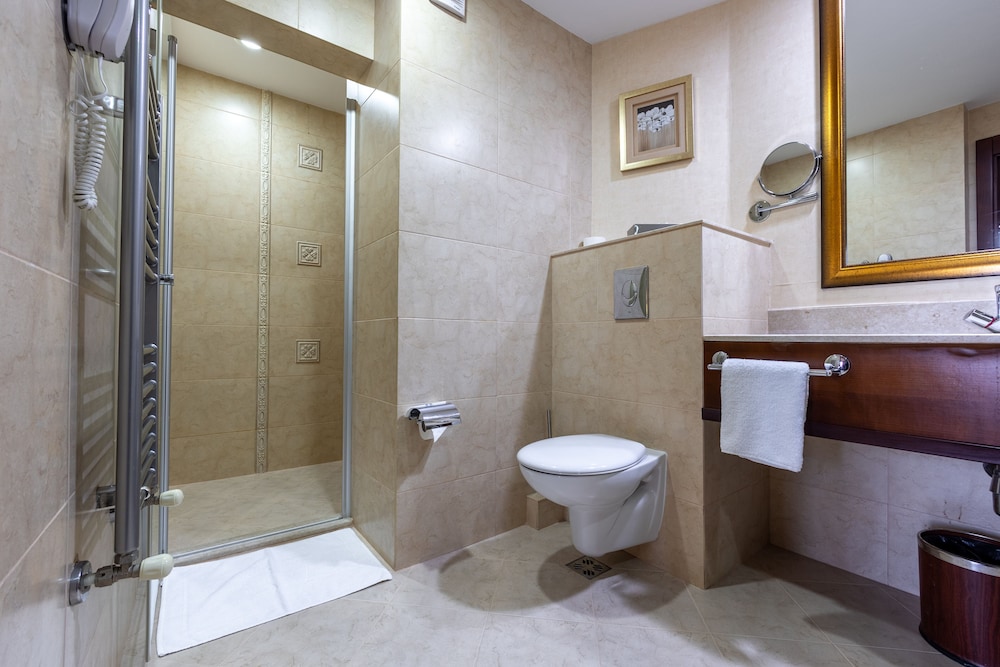 Primoretz Grand Hotel & SPA — Hotel rooms in Bourgas, Burgas Region