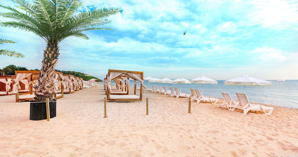Primoretz Grand Hotel & SPA — Beach in Bourgas, Burgas Region