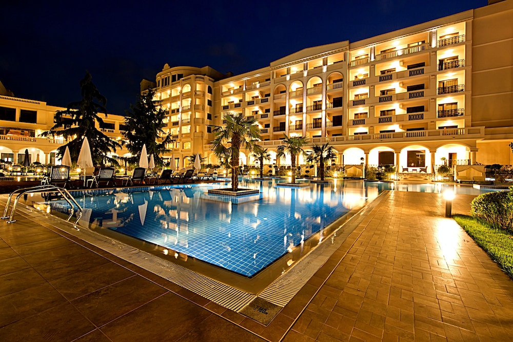 Primoretz Grand Hotel & SPA — Swimming pool in Bourgas, Burgas Region