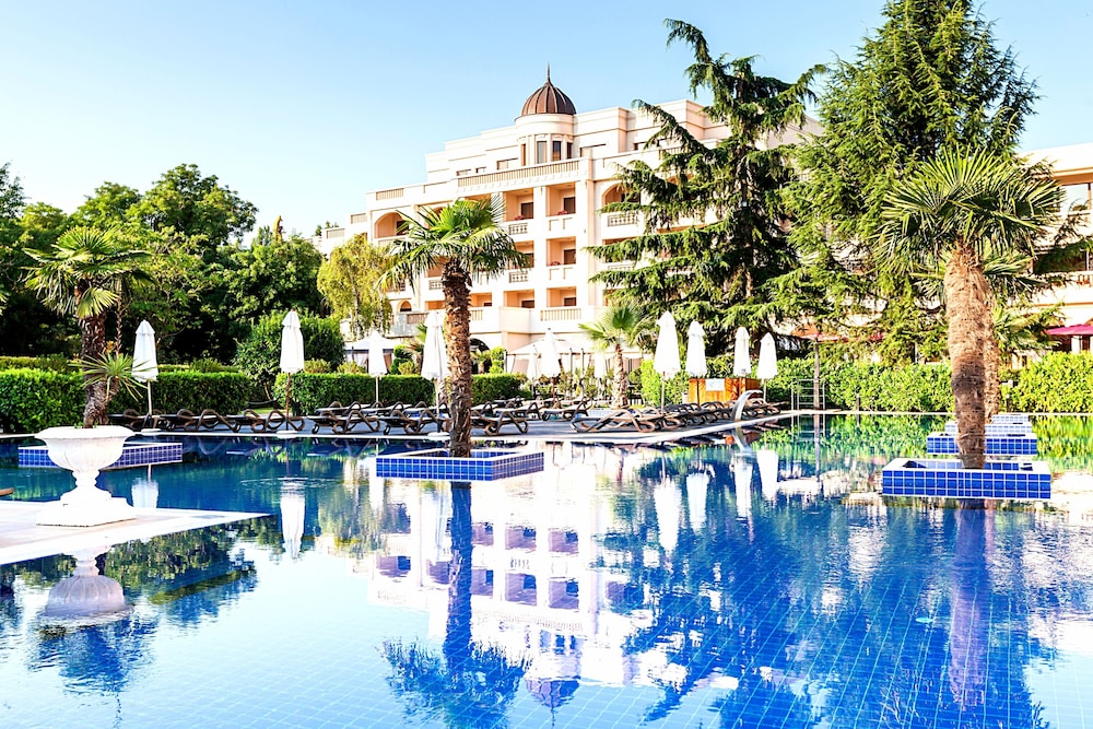 Primoretz Grand Hotel & SPA — Swimming pool in Bourgas, Burgas Region