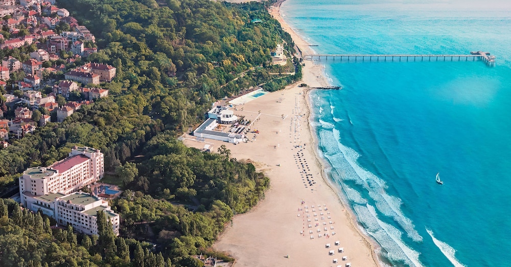 Primoretz Grand Hotel & SPA — Beach in Bourgas, Burgas Region