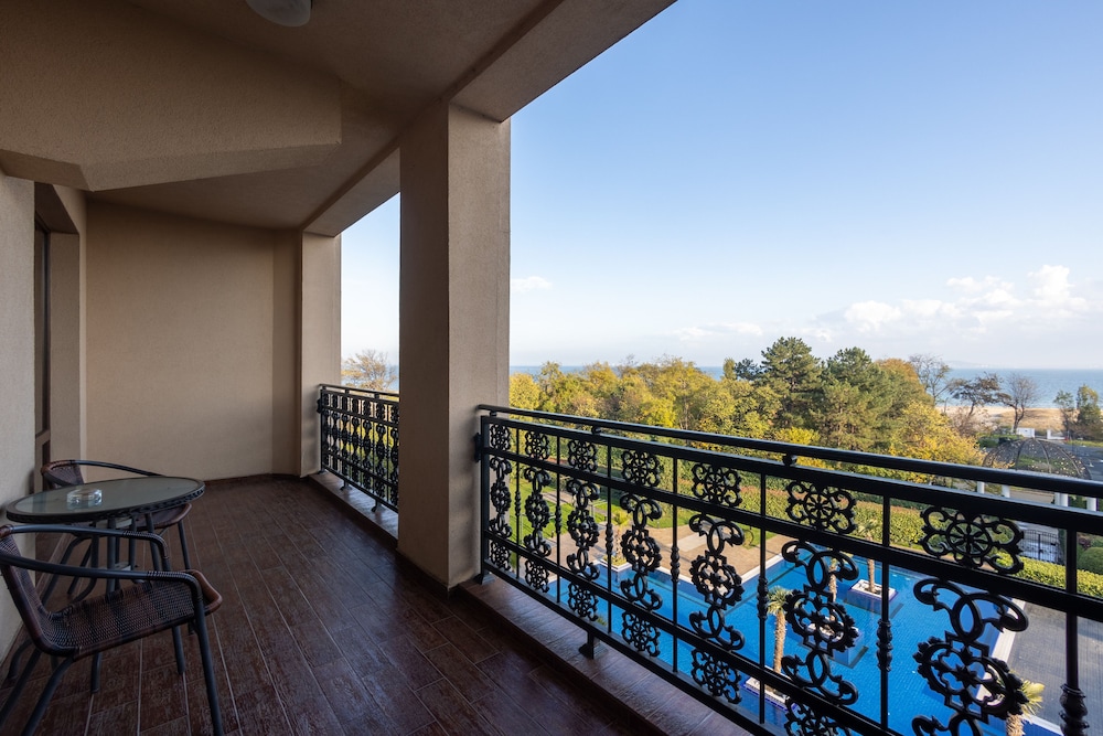Primoretz Grand Hotel & SPA — Hotel rooms in Bourgas, Burgas Region