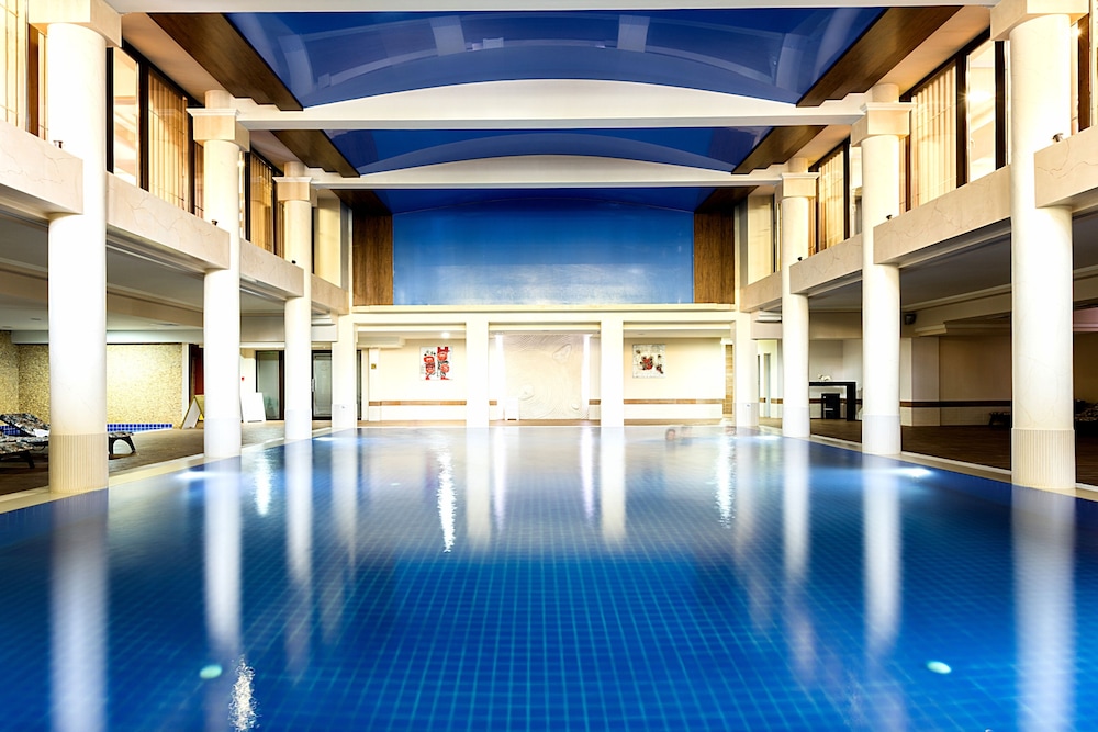 Primoretz Grand Hotel & SPA — Swimming pool in Bourgas, Burgas Region