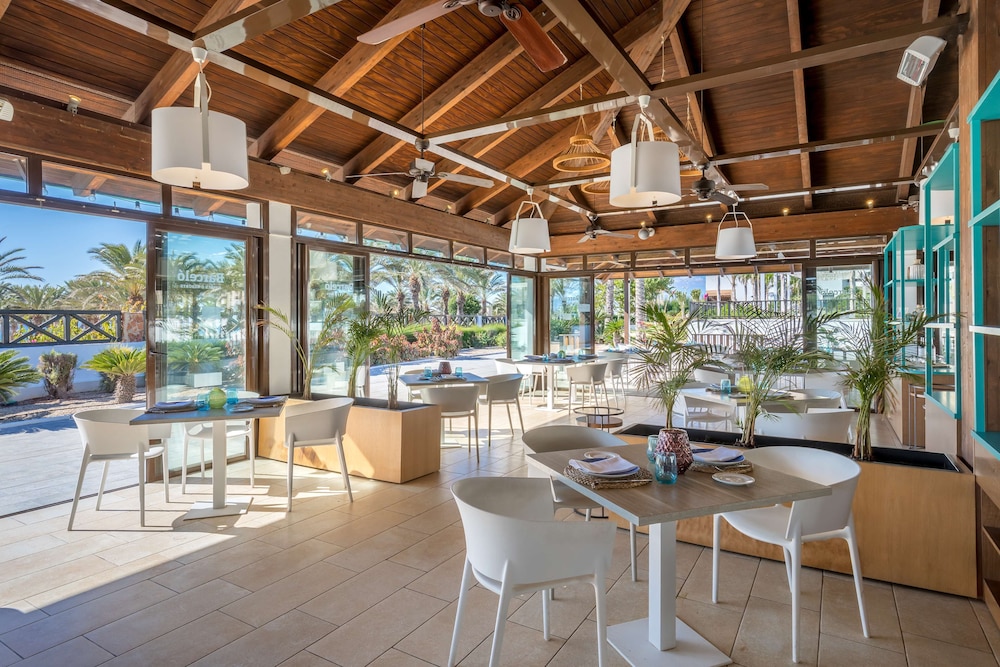 Barceló Cabo de Gata — Restaurant & bars in Almeria, Andalusia