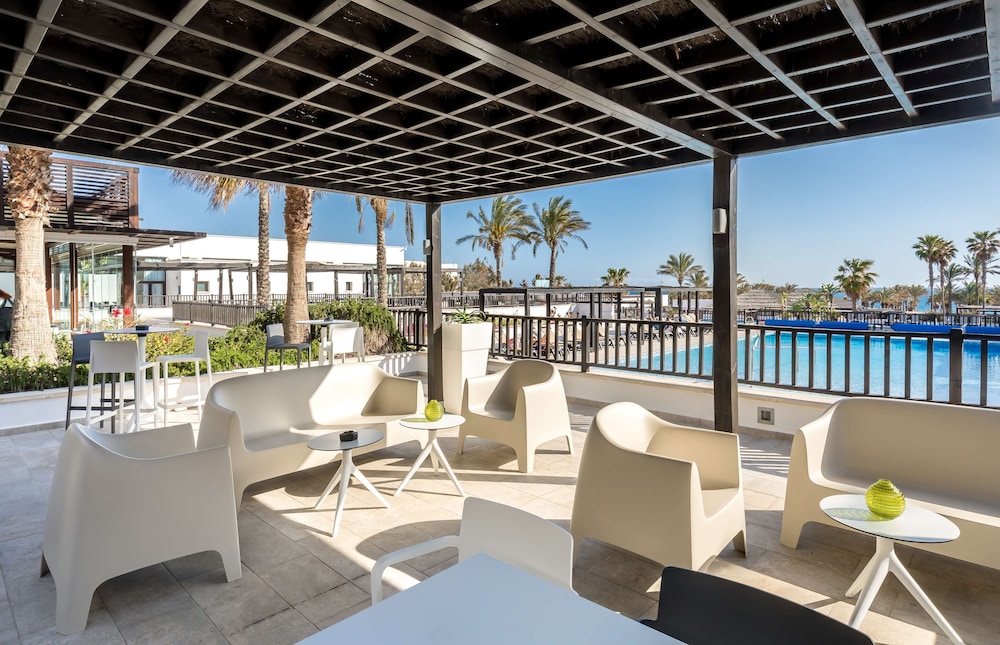 Barceló Cabo de Gata — Restaurant & bars in Almeria, Andalusia