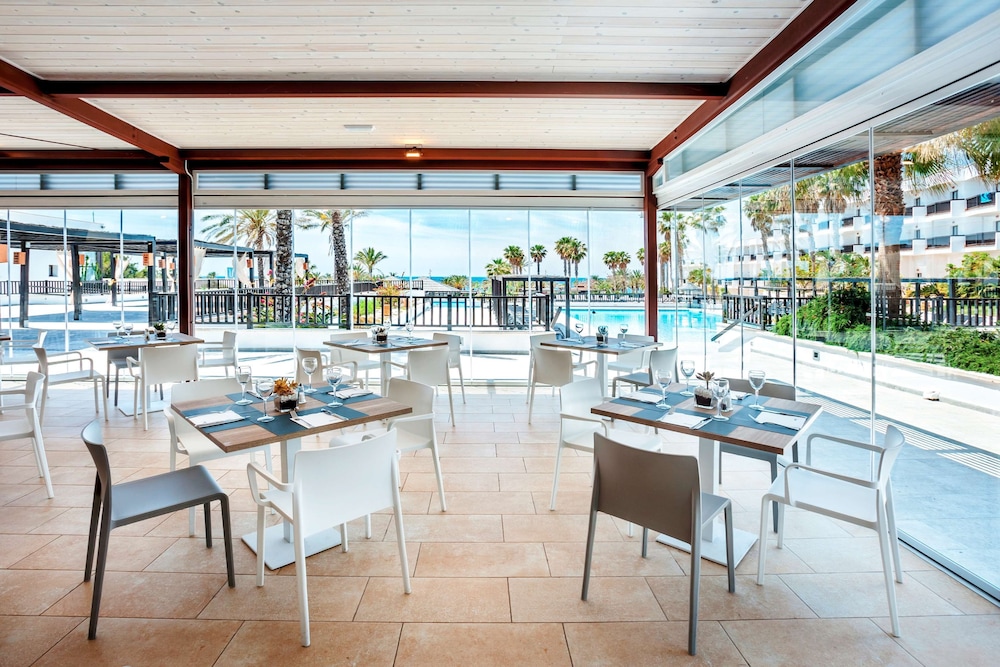 Barceló Cabo de Gata — Restaurant & bars in Almeria, Andalusia