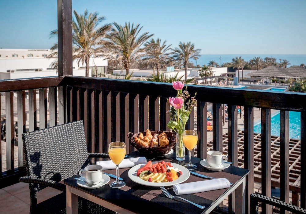 Barceló Cabo de Gata — Restaurant & bars in Almeria, Andalusia