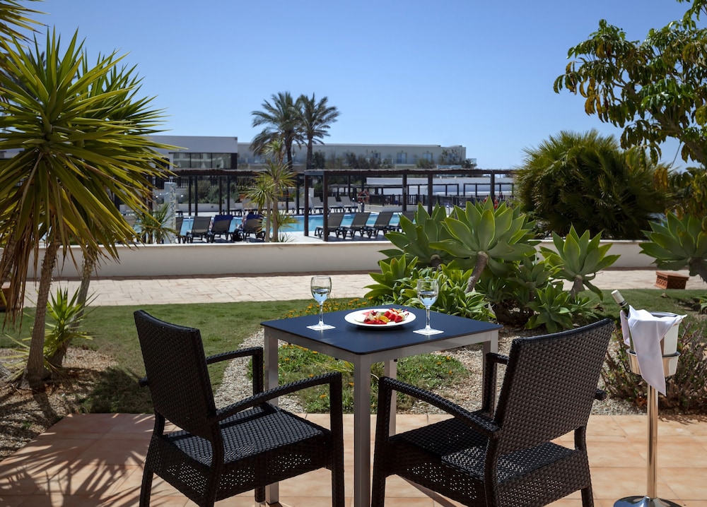 Barceló Cabo de Gata — Restaurant & bars in Almeria, Andalusia