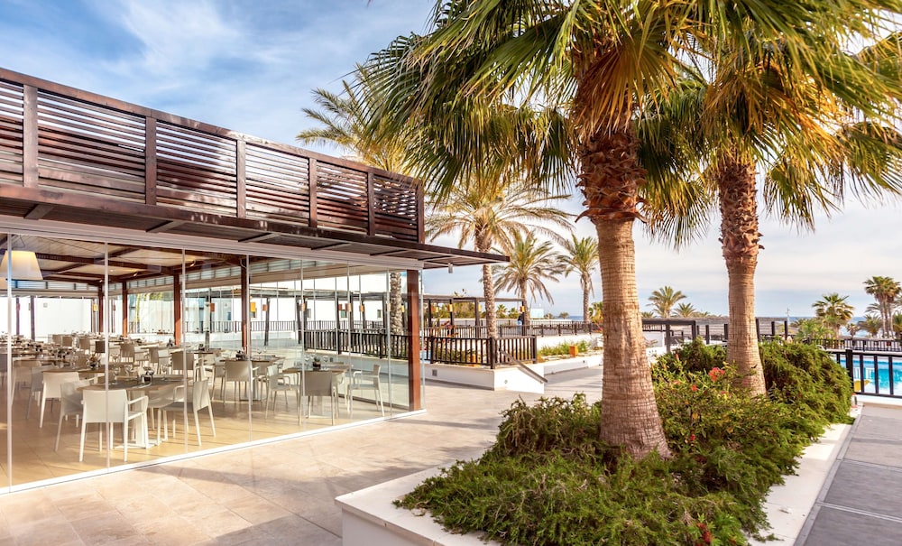 Barceló Cabo de Gata — Restaurant & bars in Almeria, Andalusia