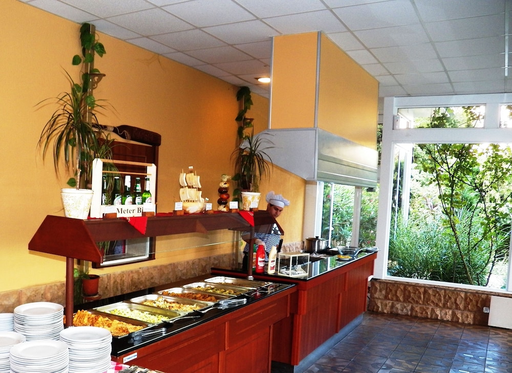 Joya Park Complex — Restaurant & bars in Golden Sands, Varna Region