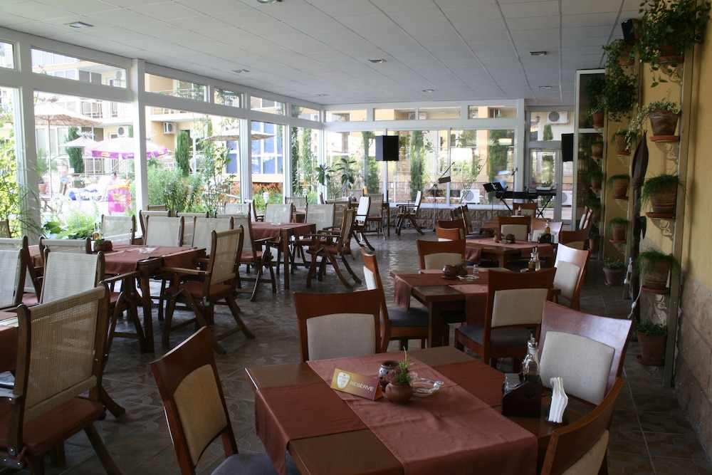 Joya Park Complex — Restaurant & bars in Golden Sands, Varna Region