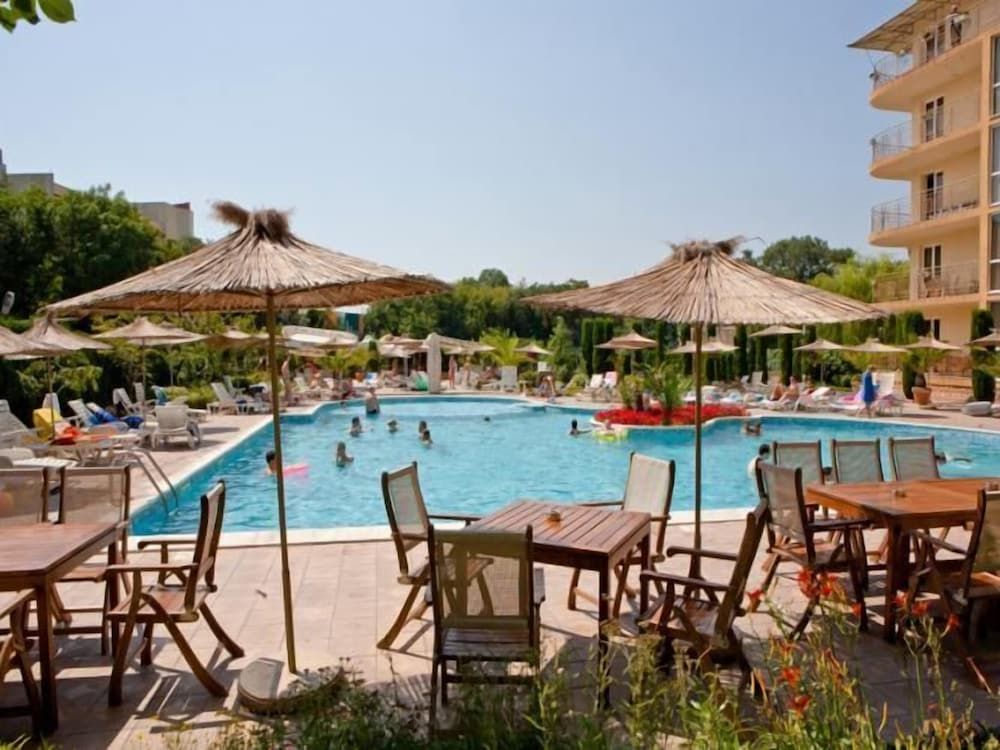 Joya Park Complex image