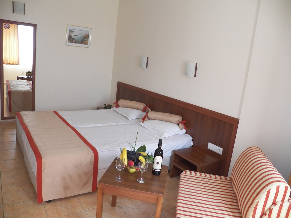 Joya Park Complex — Hotel rooms in Golden Sands, Varna Region