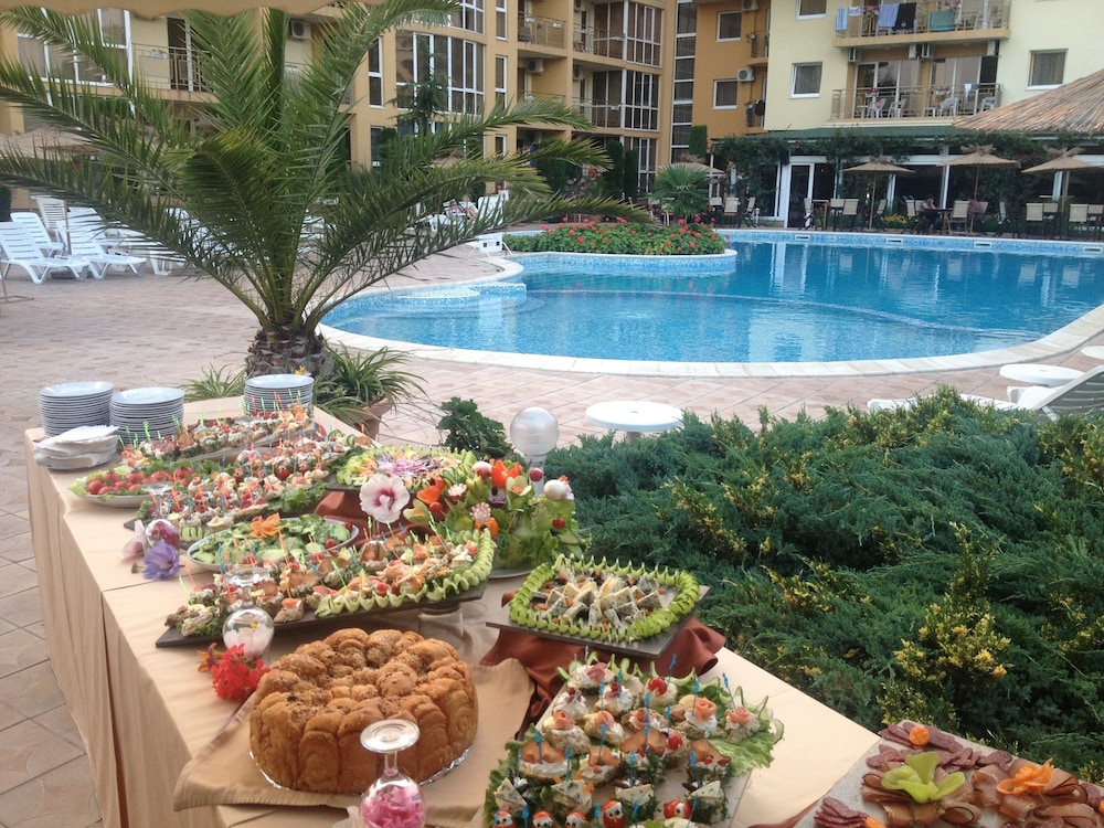 Joya Park Complex — Swimming pool in Golden Sands, Varna Region